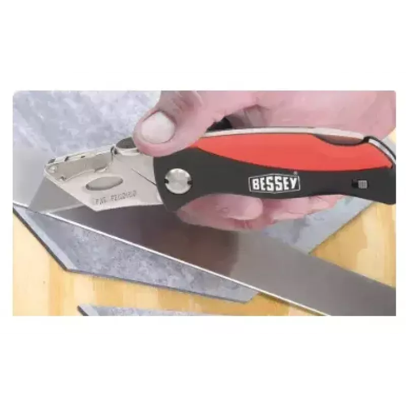 Bessey DBKPH-EU opvouwbaar klusmes, ABS-handvat, zwart/rood