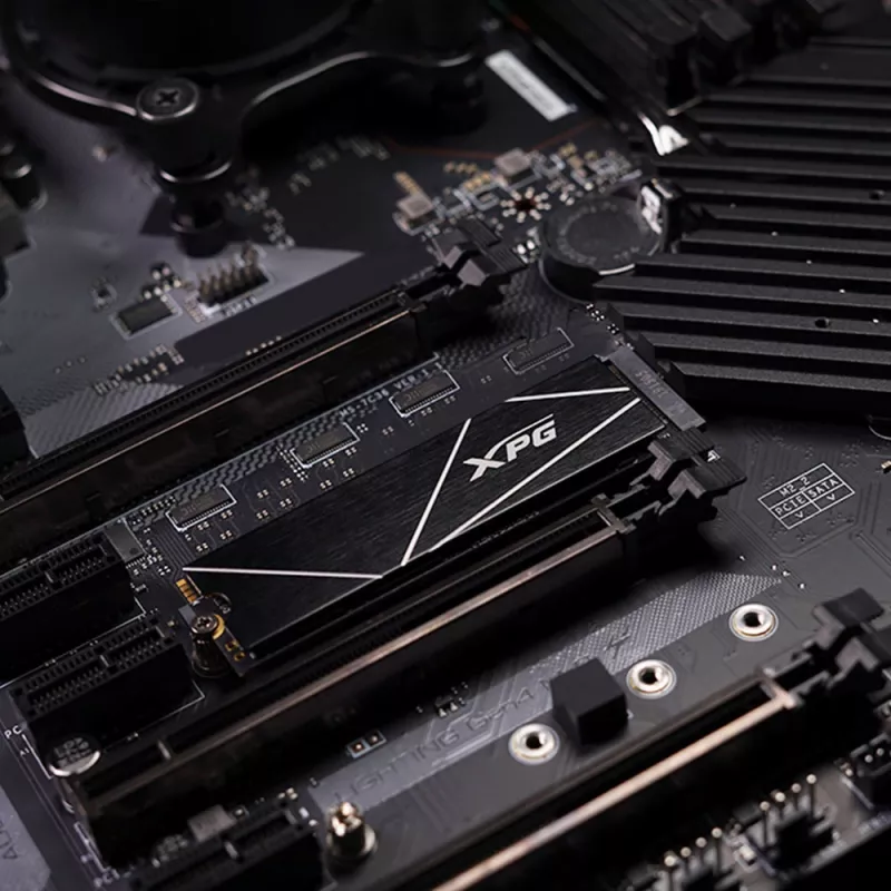 SSD M.2 NVMe ADATA AGAMMIXS70B-8000G-CS 8 TB PCIe Gen4x4, Innogrit IG5236, 3D NAND, tot 7400/6800 MB/s