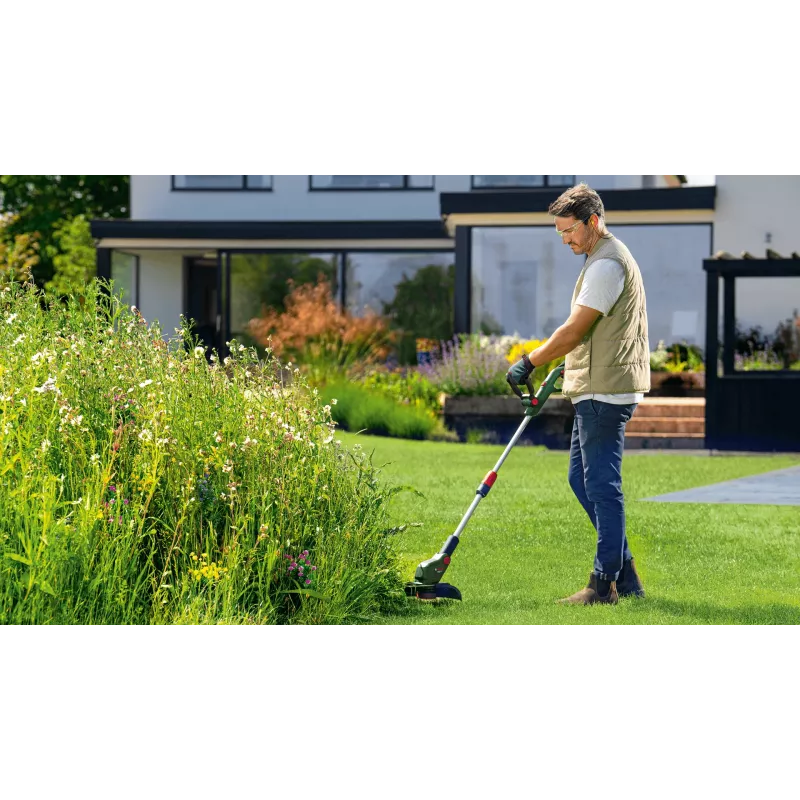Bosch UniversalGrassCut 18V-26-500 26 cm accu zwart, groen