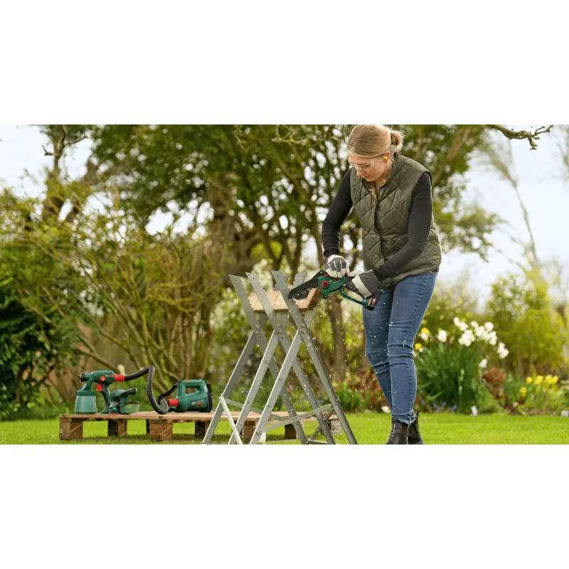 Elektrische kettingzaag Bosch EasyChain 18V-15-7, draadloze handzaag 1,3 kg