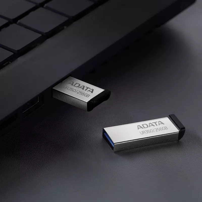 ADATA UR350 USB-stick 256 GB USB Type-A 3.2 Gen 1 (3.1 Gen 1) zwart, zilver
