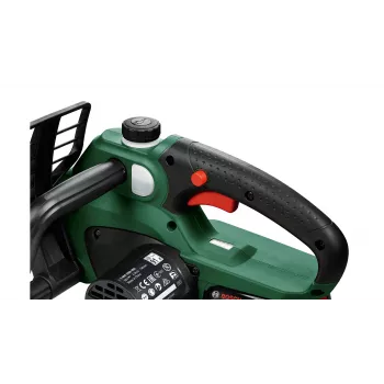 Accu-kettingzaag Bosch UniversalChain 18 — 13,5 cm zwaard, 20 cm zaaglengte, 2,5 Ah accu, 3 kg