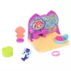 Deluxe kamer speelset Spin Master Gabby's Dollhouse – Wellness Room met stokstaartje-speelfiguur