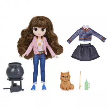 Wizarding World Harry Potter, 8 inch Brilliant Hermine Granger poppengeschenkset met 5 accessoires en 2 outfits, speelgoed voor kinderen vanaf 6 jaar