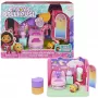 Gabby's Dollhouse, Zoete dromen slaapkamer met Pillow Cat figuur en 3 accessoires, 3 meubelstukken en 2 leveringen, kinderspeelgoed voor kinderen vanaf 3 jaar