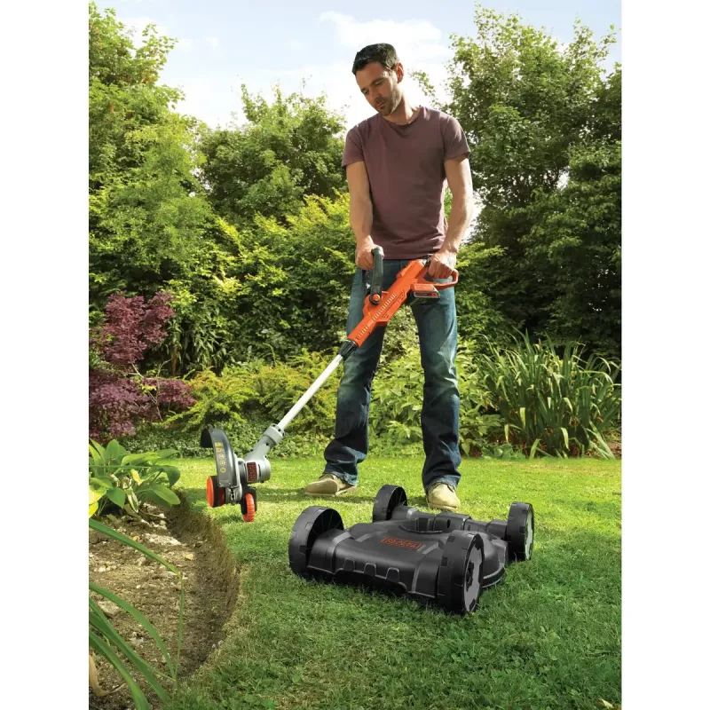Bosmaaier grastrimmer Black & Decker STC1820CM-QW