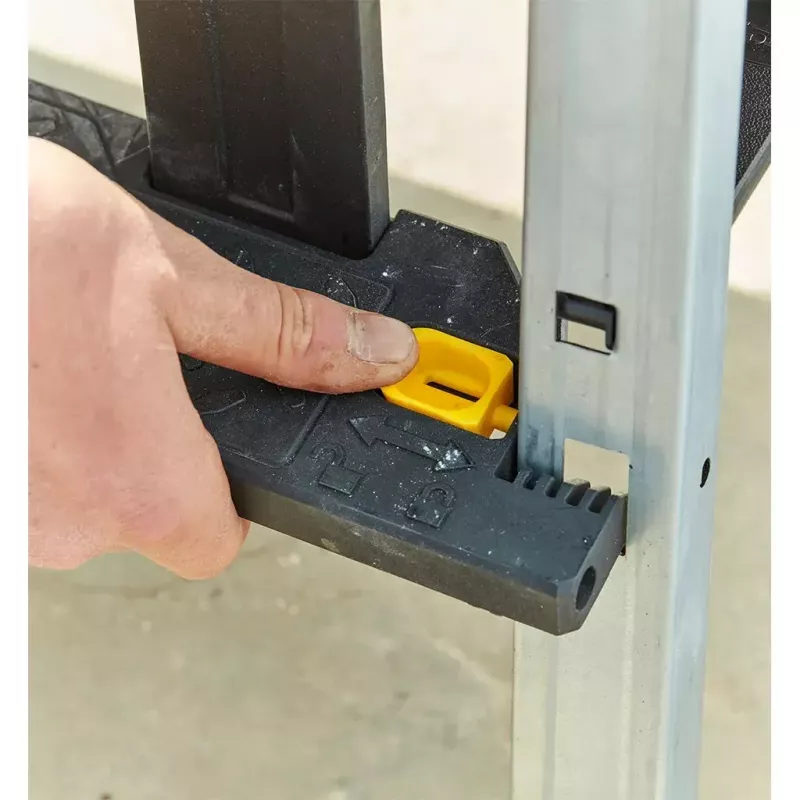 Stanley FatMax FMST81083-1 gereedschapskist met opstap, kunststof, 30 kg draagvermogen, zwart/geel