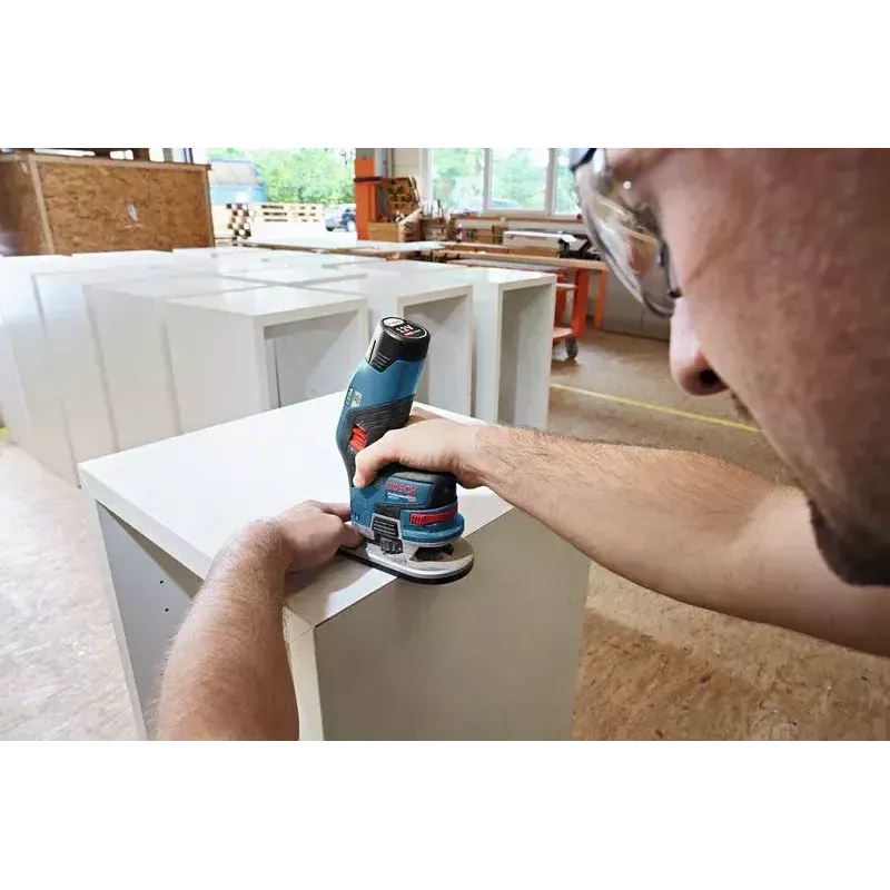 Bosch GKF 12V-8 Professional, 13.000 tpm, zwart, blauw, rood