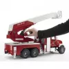 Brandweer BRUDER MACK Granite met waterpomp