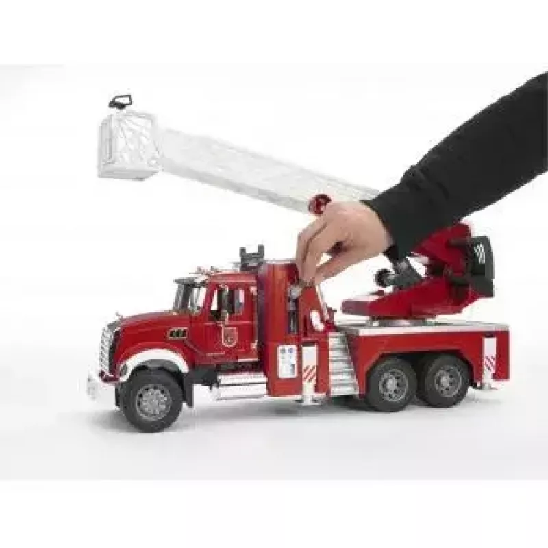 Brandweer BRUDER MACK Granite met waterpomp