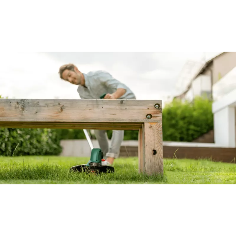 Bosch UniversalGrassCut 18V-26 26 cm accu zwart, groen