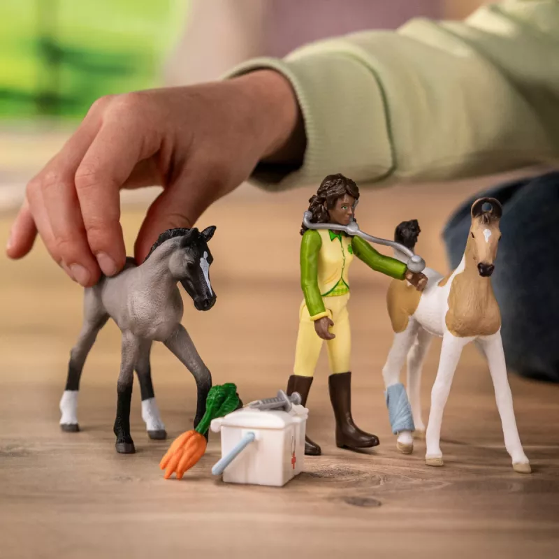 Speelset Schleich Sarahs EHBO-set figuur — Schleich 42777