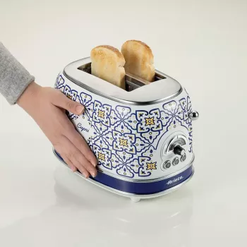 Ariete 155 toaster Capri, 810W, 2 sneetjes, 6 bruiningsstanden, kruimellade, ontdooifunctie, automatische uitworp, zonder klemmen