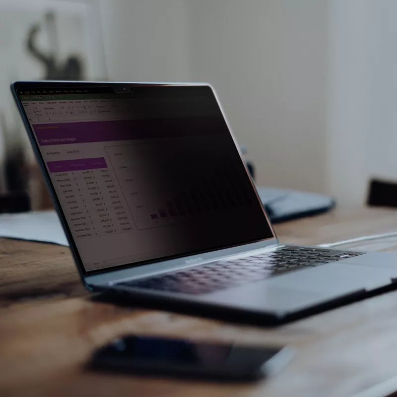 StarTech.com 13 inch MacBook Air M2/M3 laptop-privacyscreen, afneembare en omkeerbare antireflecterende privacyscreen, magnetische laptop-schermbescherming met 51% blauwlichtreductie