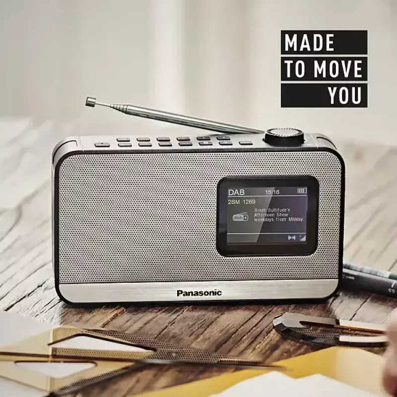 Draagbare radio Panasonic RF-D15 digitale tuner DAB+ FM 3W