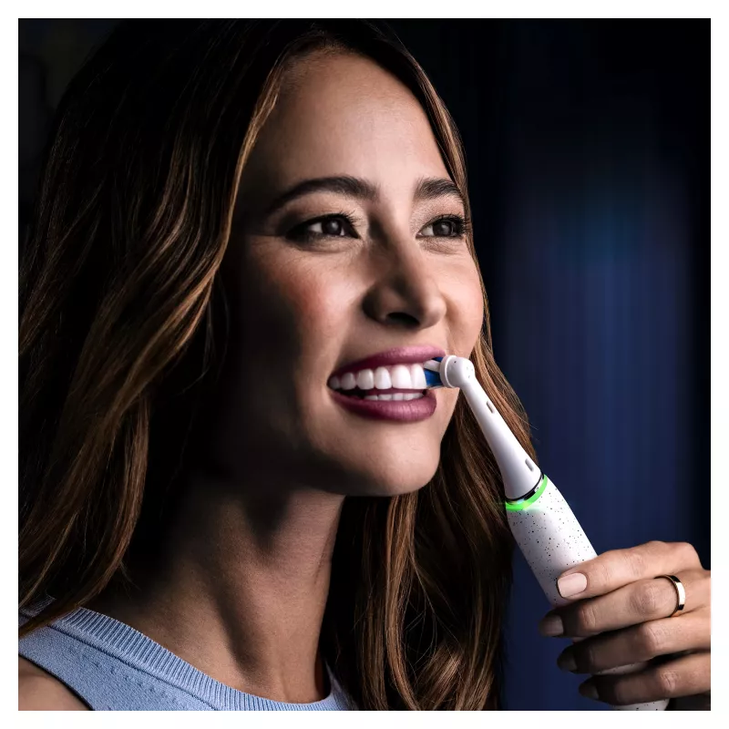 Oral-B iO Series 10 volwassenen roterend-oscillerende tandenborstel wit