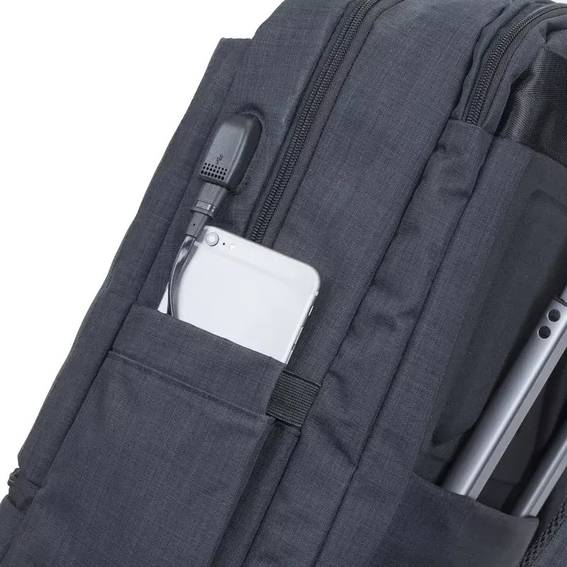 Rugzak Rivacase 8365 voor 17,3 inch laptops, polyester, zwart, 850 g