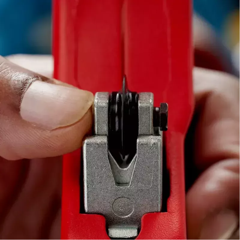 Pijpsnijder Knipex 90 31 03 BK geschikt voor messing, koper, staal
