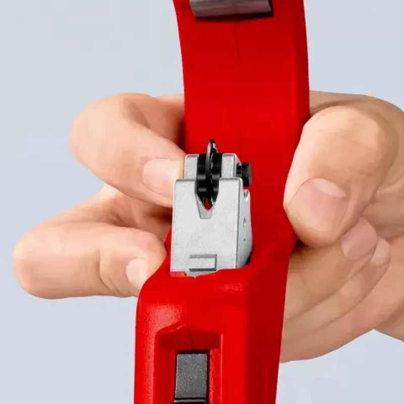 Pijpsnijder Knipex 90 31 03 BK geschikt voor messing, koper, staal