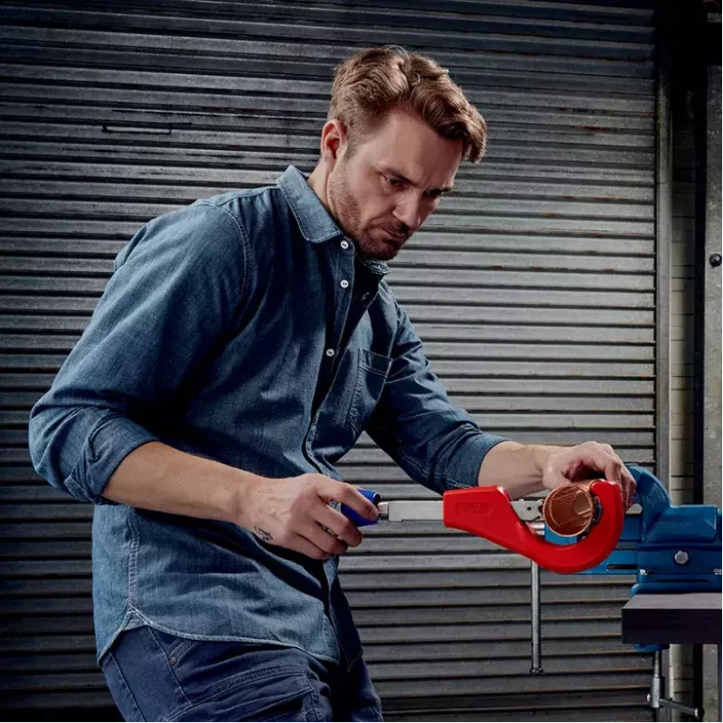 Pijpsnijder Knipex 90 31 03 BK geschikt voor messing, koper, staal