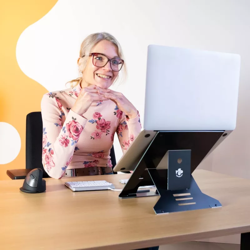 R-Go Tools laptopstandaard R-Go Riser Document, ergonomische, opvouwbare en verstelbare standaard met documenthouder, zwart