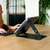 R-Go Tools tablet- en laptopstandaard R-Go Riser Duo, geschikt voor 10–22 inch scherm, zwart