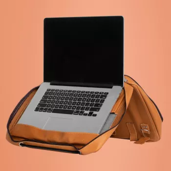 R-Go Tools Laptoptas R-Go Viva, volnerf leer, met geïntegreerde laptopstandaard, schouderband, 39,6 cm (15,6 inch), bruin