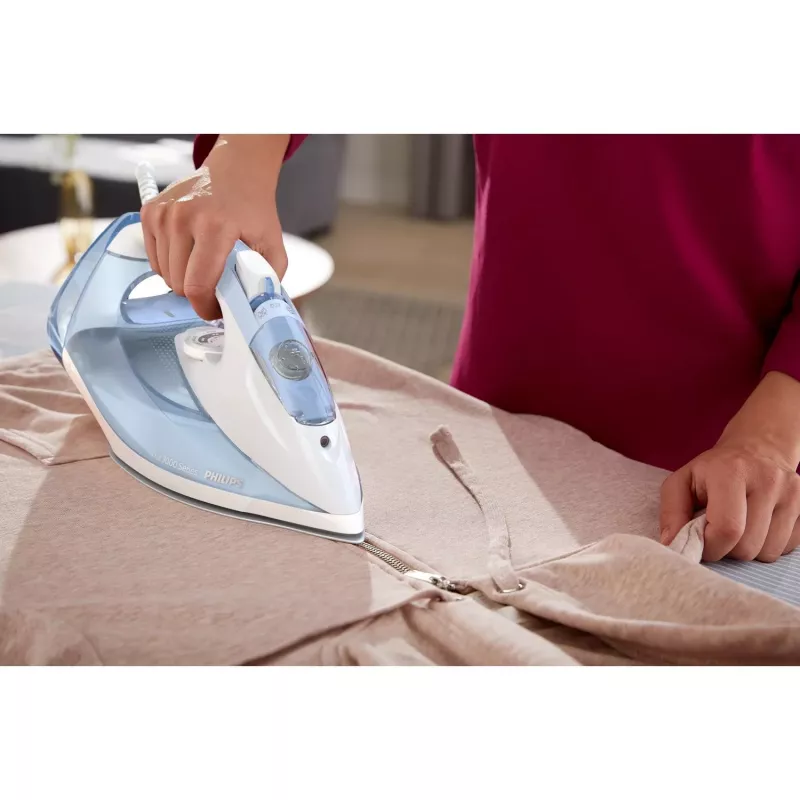 Stoomstrijkijzer Philips 7000-serie DST7011/20 — 2600 W, 0,3 l tank, SteamGlide Plus zoolplaat, verticale stoom