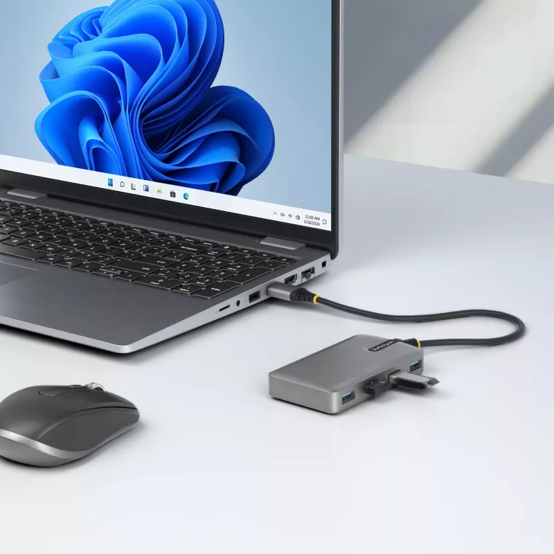StarTech.com 4-poorts USB-hub – USB 3.0 5 Gbit/s, busgevoed, USB-A naar 4x USB-A-hub met optionele hulpstroomingang – draagbare desktop-/laptop-USB-hub, 30 cm kabel, USB-uitbreidingshub
