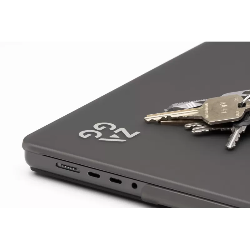 Hardshell Case Zagg voor MacBook Pro 14 M3/M2/M1 — Smoke-afwerking, opsteekbare beschermhoes