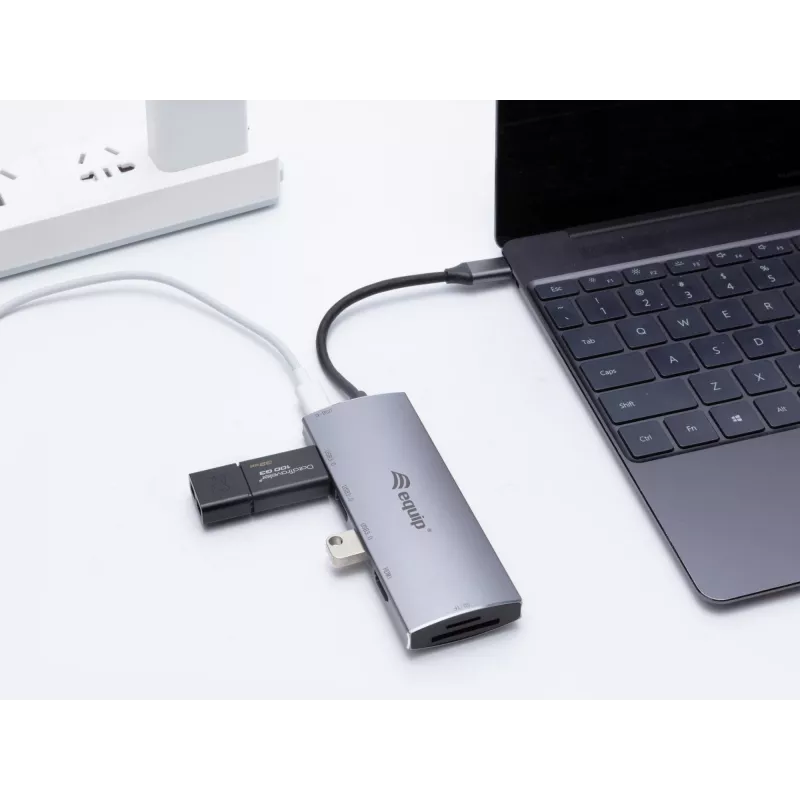 Equip 133482 USB-C 7-in-1 multifunctionele adapter, USB 3.2 Gen 1, HDMI 4K 30 Hz, 3x USB 3.0, SD/microSD, USB-C PD 100 W, aluminium