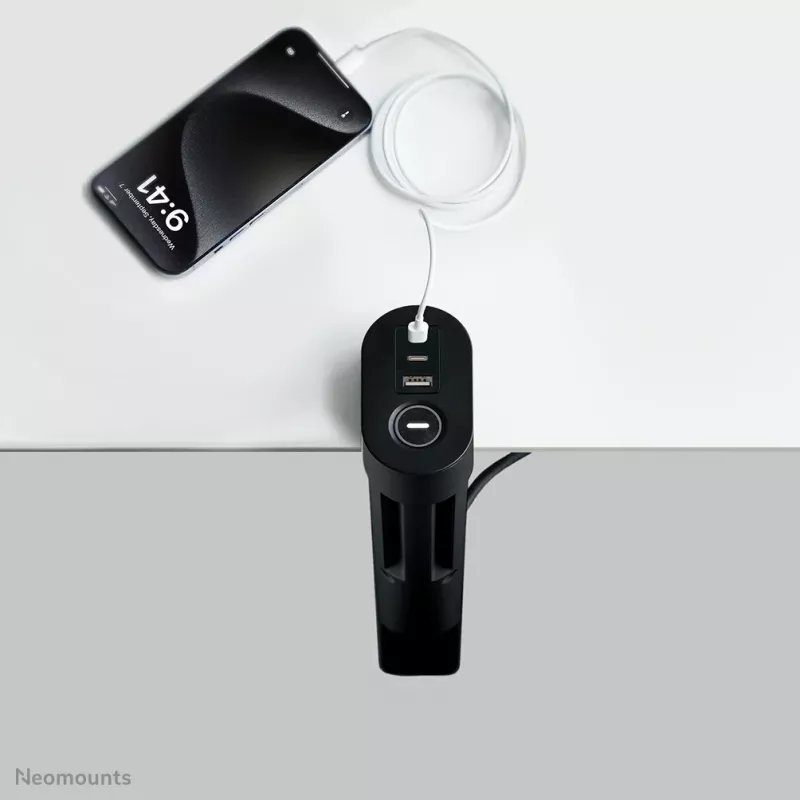 Neomounts DS22-840BL6 tafelstopcontact met klem en USB-C- en USB-A-aansluitingen – snel opladen