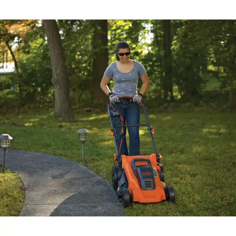 Handgeleide grasmaaier Black & Decker LM2000-QS