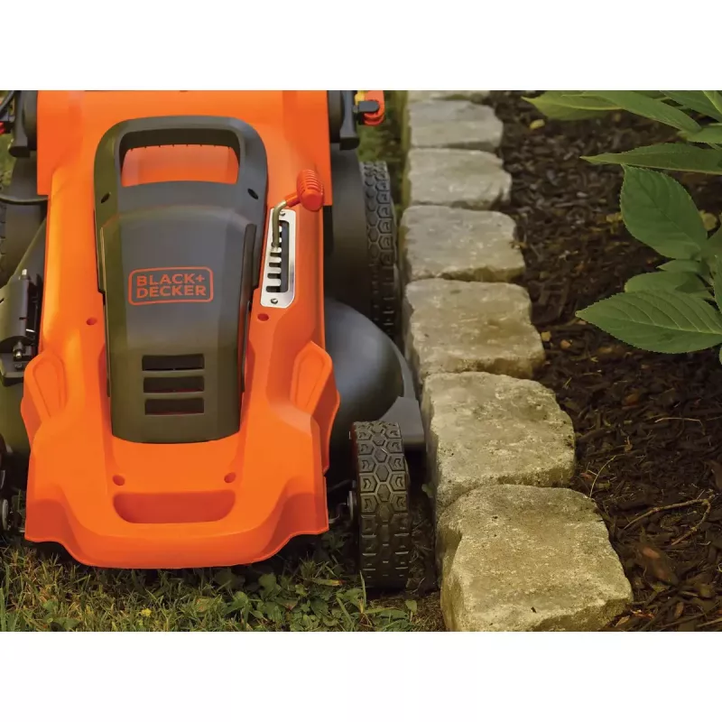 Handgeleide grasmaaier Black & Decker LM2000-QS