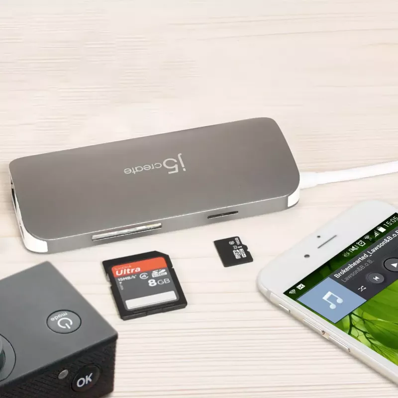 j5create JCD383 USB-C™ 9-in-1 Multi-Adapter, Zilver en Wit