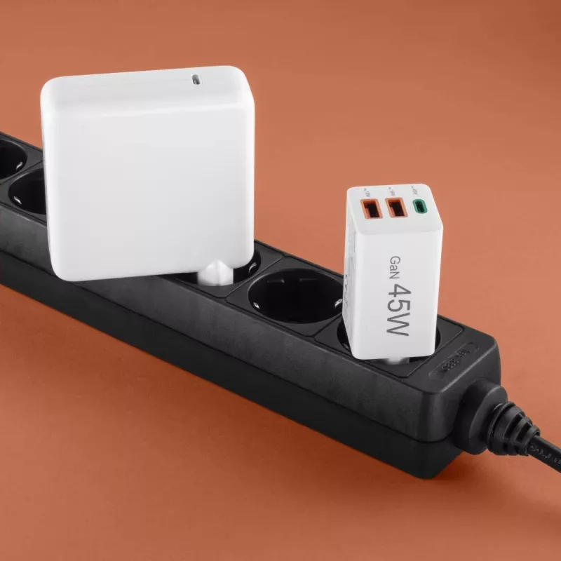 Hama 00201995 oplader voor mobiele apparaten smartphone wit AC snelladen binnen, buiten