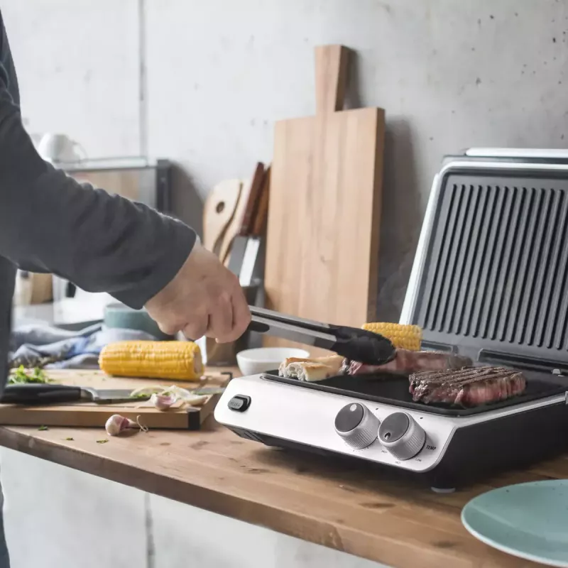 Barbecuegrill Gastroback Design BBQ Pro