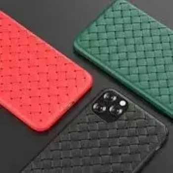 Zachte telefoonhoes Devia voor iPhone 11 Pro — geweven patroon, rood