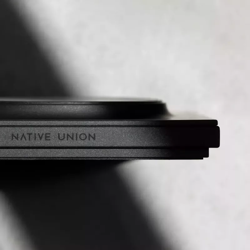 Voeding voor draagbare apparaten native union Drop zwart, kleur zwart