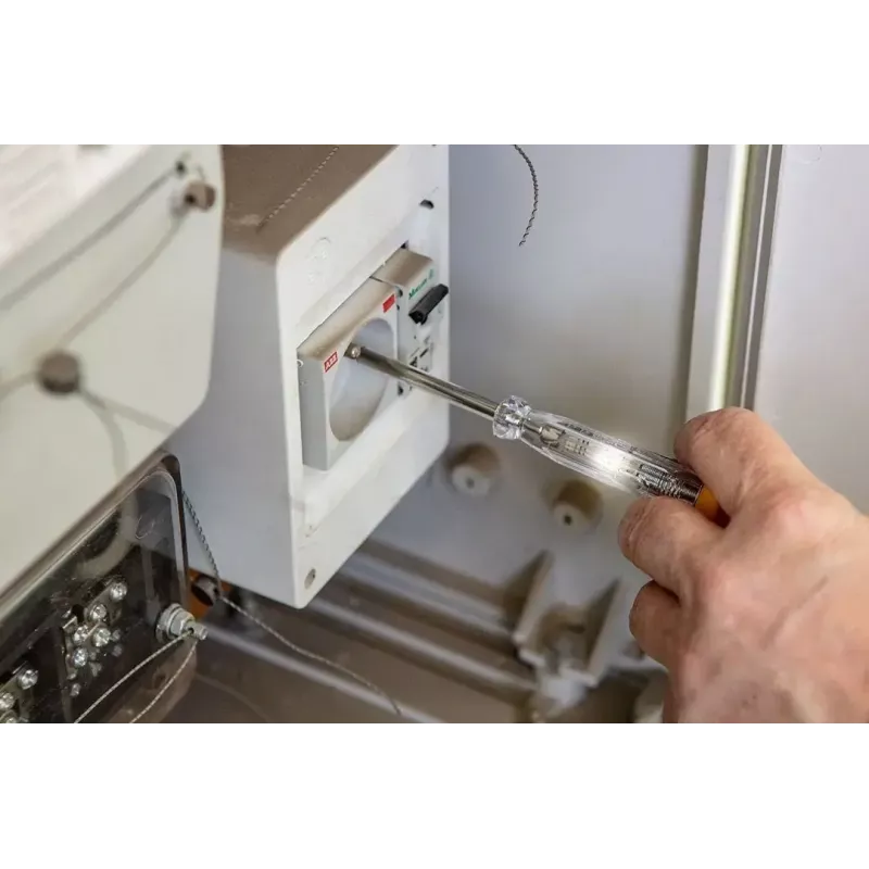 Tangen- en schroevendraaierset TOP-01-235 1000V, 7-delig, geïsoleerd handgereedschap