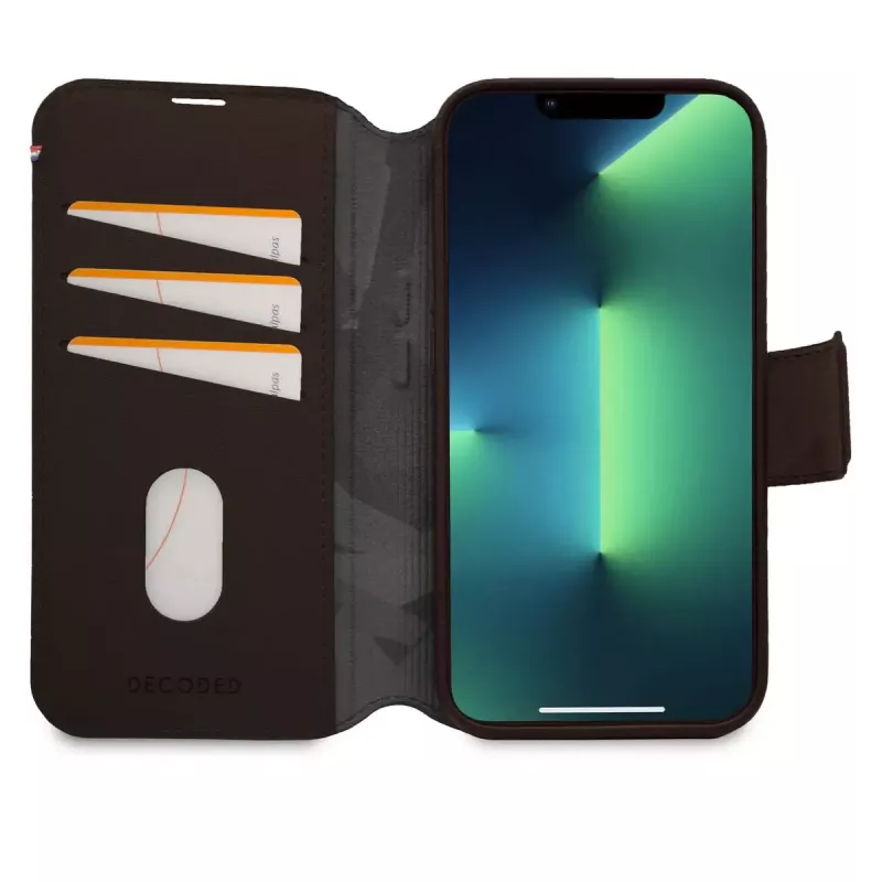Wallet-hoes Decoded iPhone 14 Plus bruin 6,7 inch 3 kaartvakken