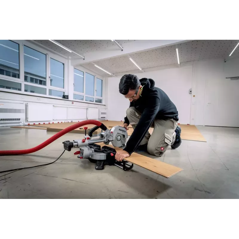 Zaag Metabo KGS 216 M SET