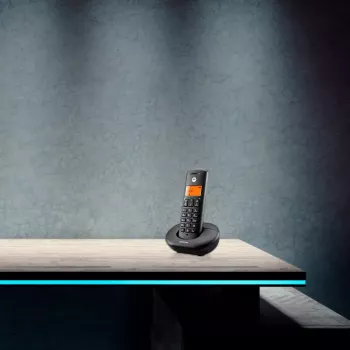 Draadloze DECT-telefoon MOTOROLA E201 — draadloze handset met handsfree functie, tot 50 aanmeldingen
