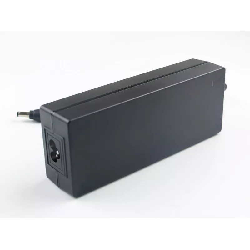 CoreParts MBXPA-AC0002 voeding binnen 110 W zwart