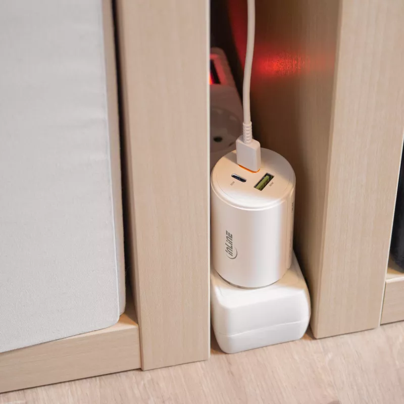 InLine USB PD-voeding, GaN-oplader, 3-poorts, dual USB-C + USB-A, 65W, wit
