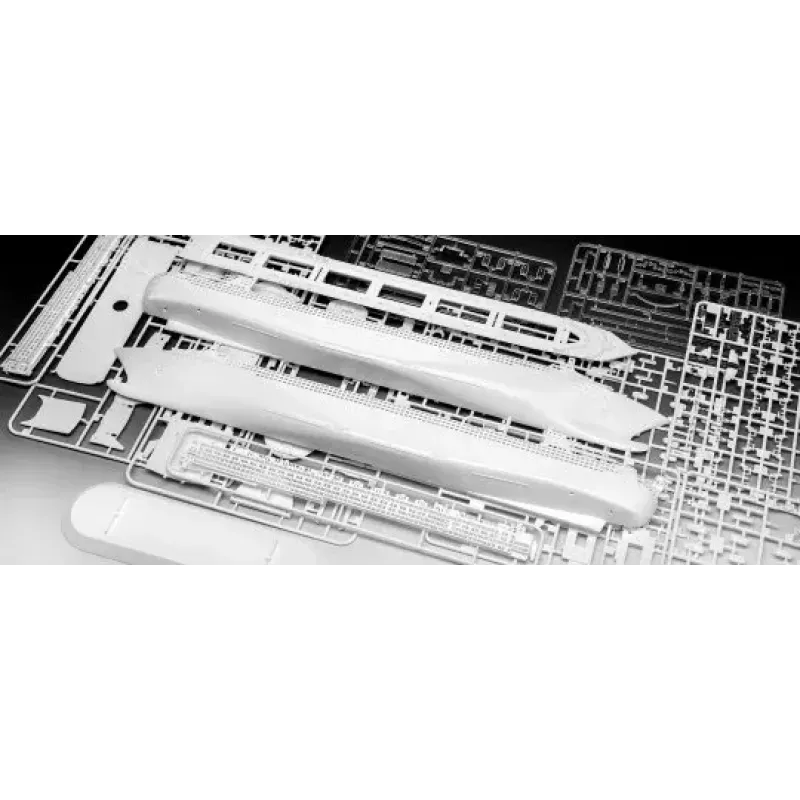 Passagiersschipmodel REVELL Queen Mary 2 bouwpakket, schaal 1:700
