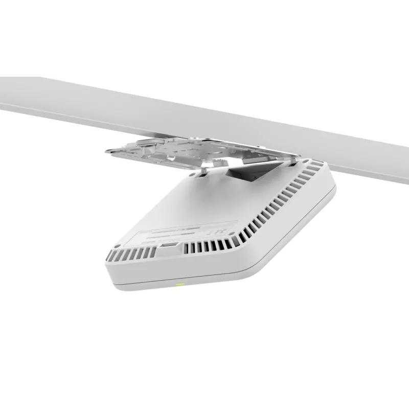 NETGEAR WBE758 11530 Mbit/s wit Power over Ethernet (PoE)
