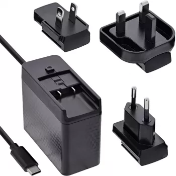 Mobiele oplader InLine 31516C — compacte USB-netadapter voor het opladen van smartphones en tablets