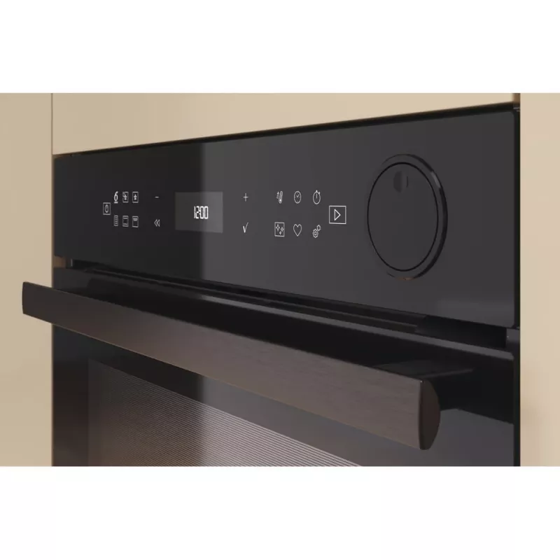 Whirlpool AKZ9S 8270 FB 73 L zwart
