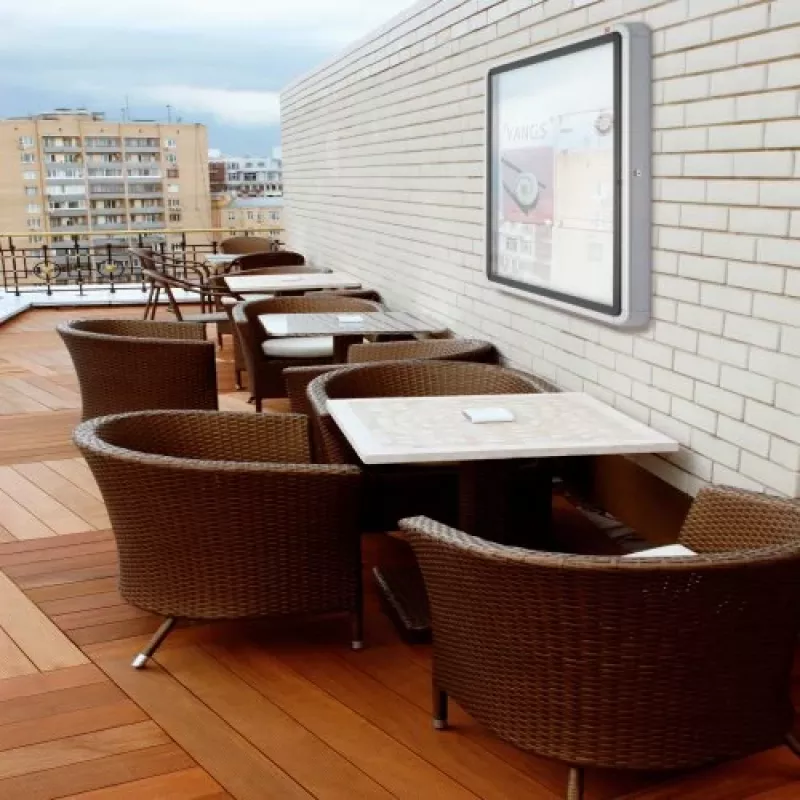 Nobo Premium Plus outdoor afsluitbaar magnetisch buitenbord 4xA4